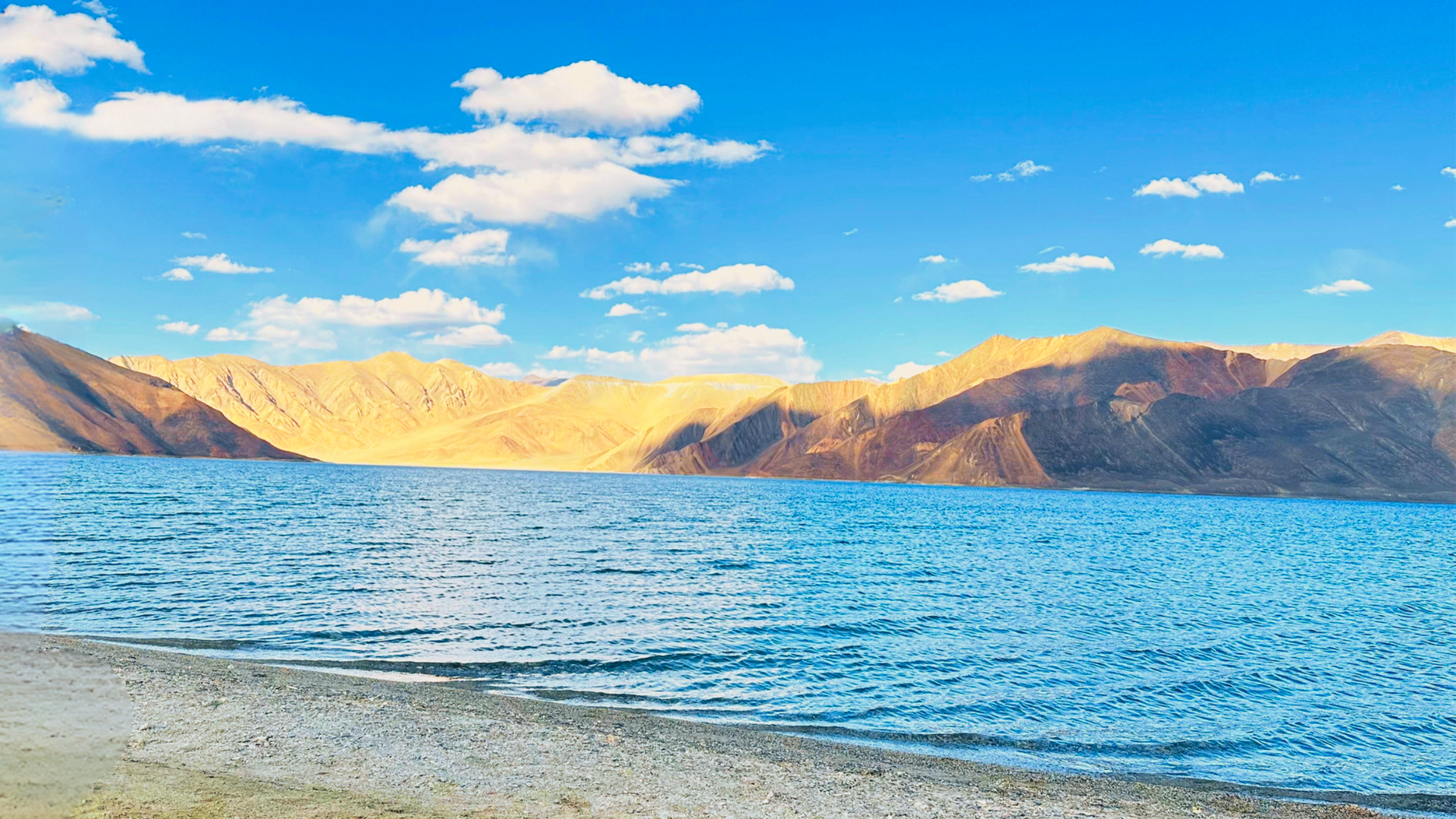 Ladakh Tour Package with scenic mountain views