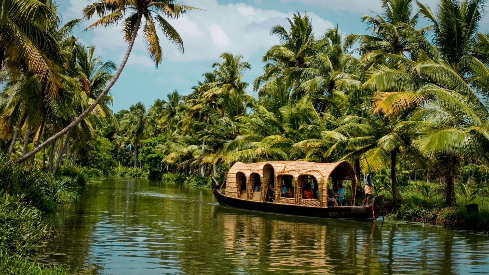 Beautiful Kerala backwaters and houseboat holiday.